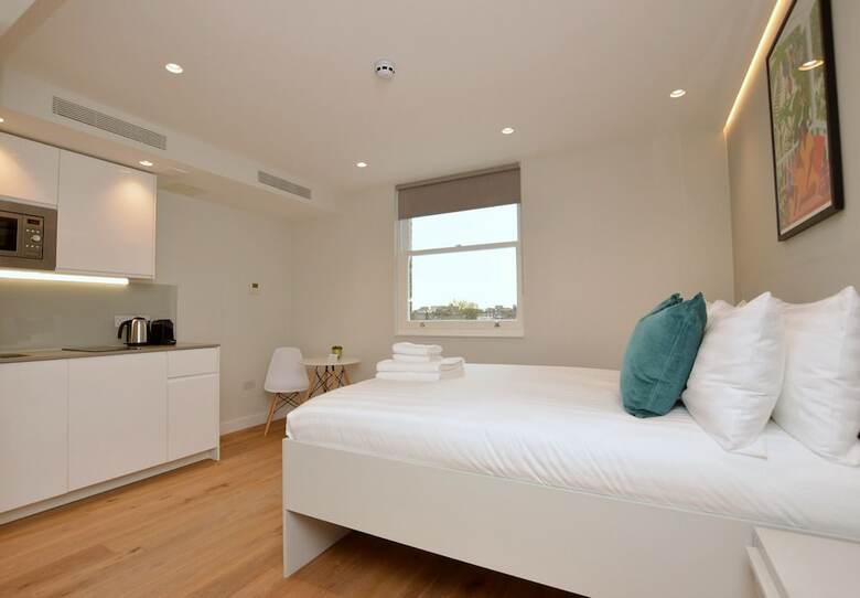 Cromwell Serviced Apartment