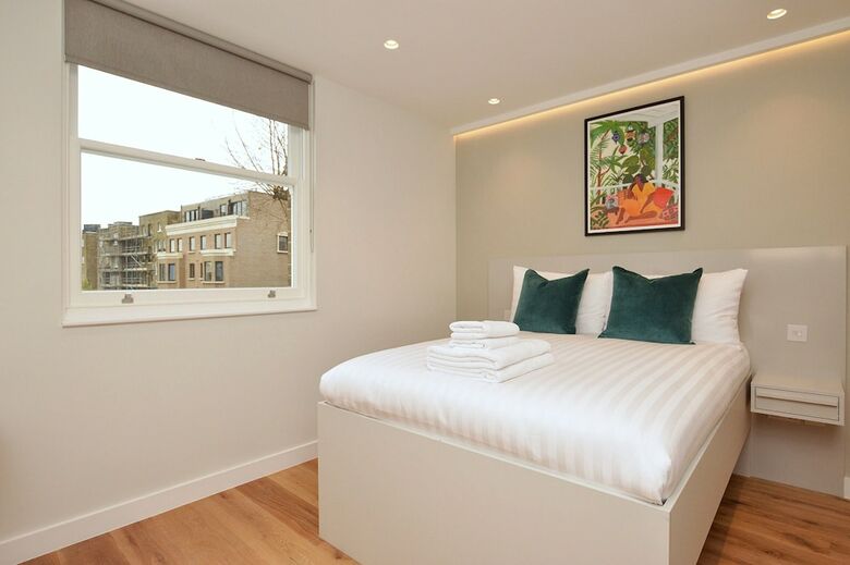 Cromwell Serviced Apartment