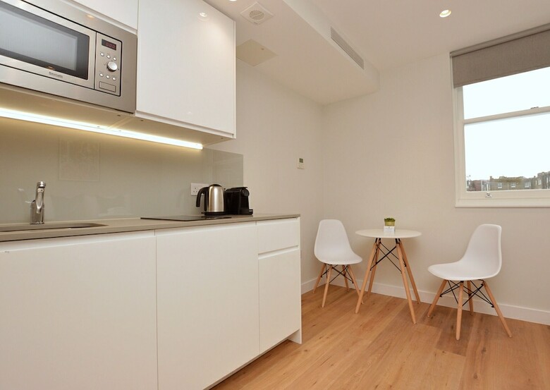 Cromwell Serviced Apartment