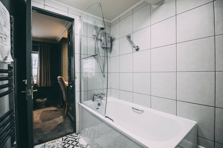 Weavers Guest House