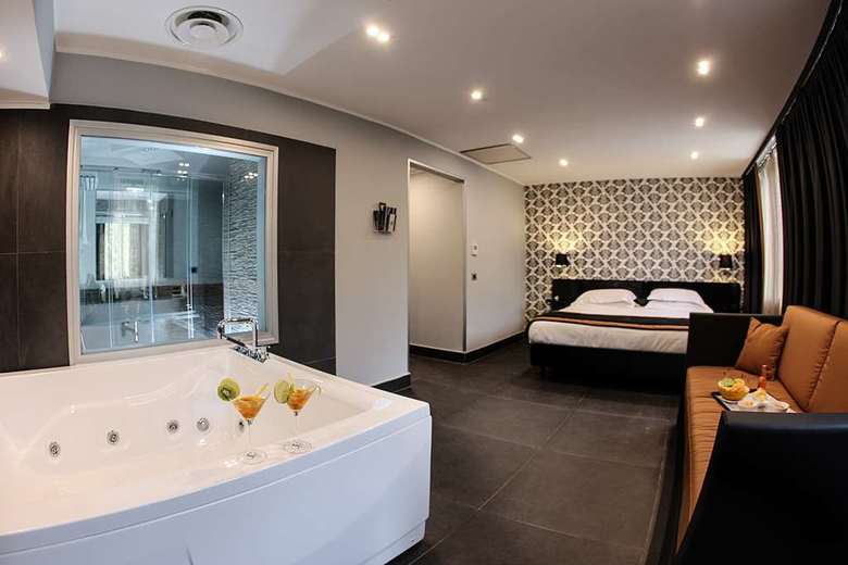Domitiana Hotel