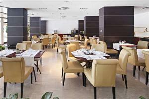 Hotel NH Roma Midas