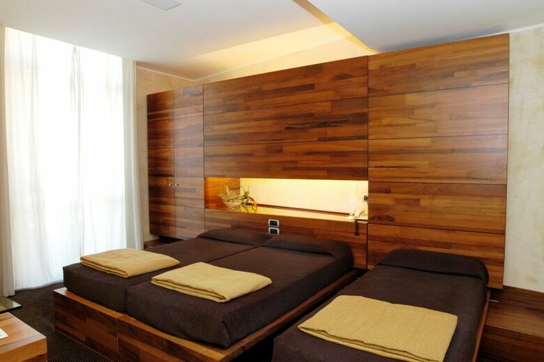 Hotel Tritone