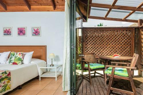 Apartamentos The Cooks Oasis - Holiday Villas