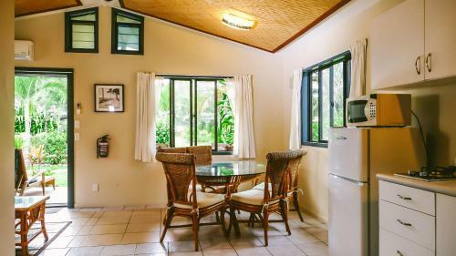 Hotel Muri Beach Resort