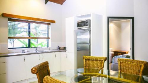 Hotel Muri Beach Resort