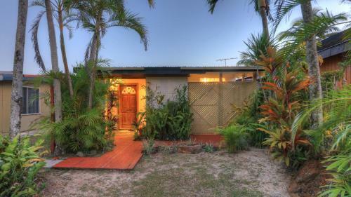 Islander On The Beach Villa