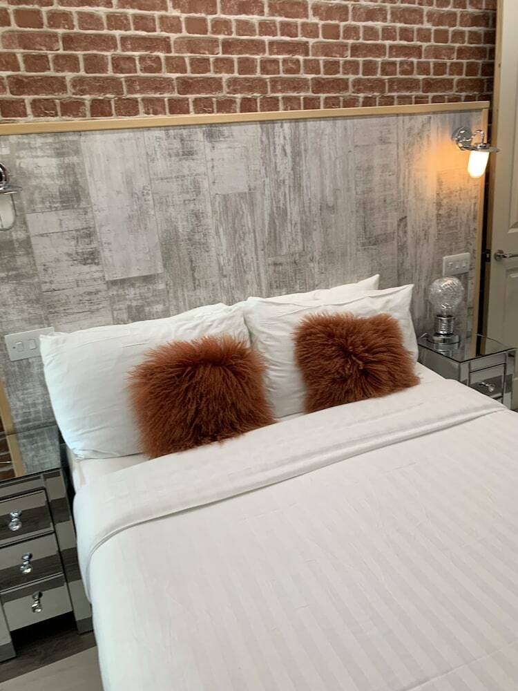 Ivy Mount Boutique