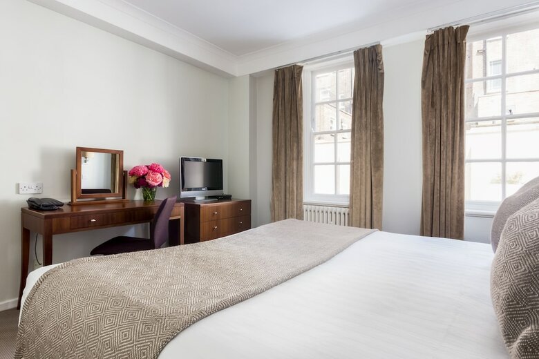 Aparthotel Dolphin House Serviced Apartments