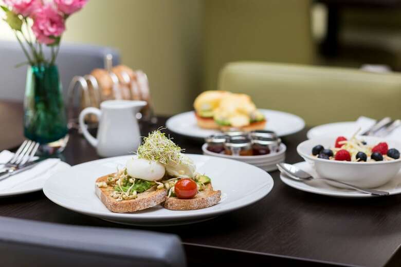 Aparthotel Dolphin House Serviced Apartments