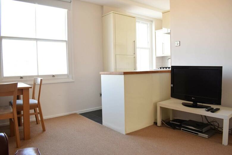 Apartamentos Bright 2 Bed Flat - Short Walk To Notting Hill