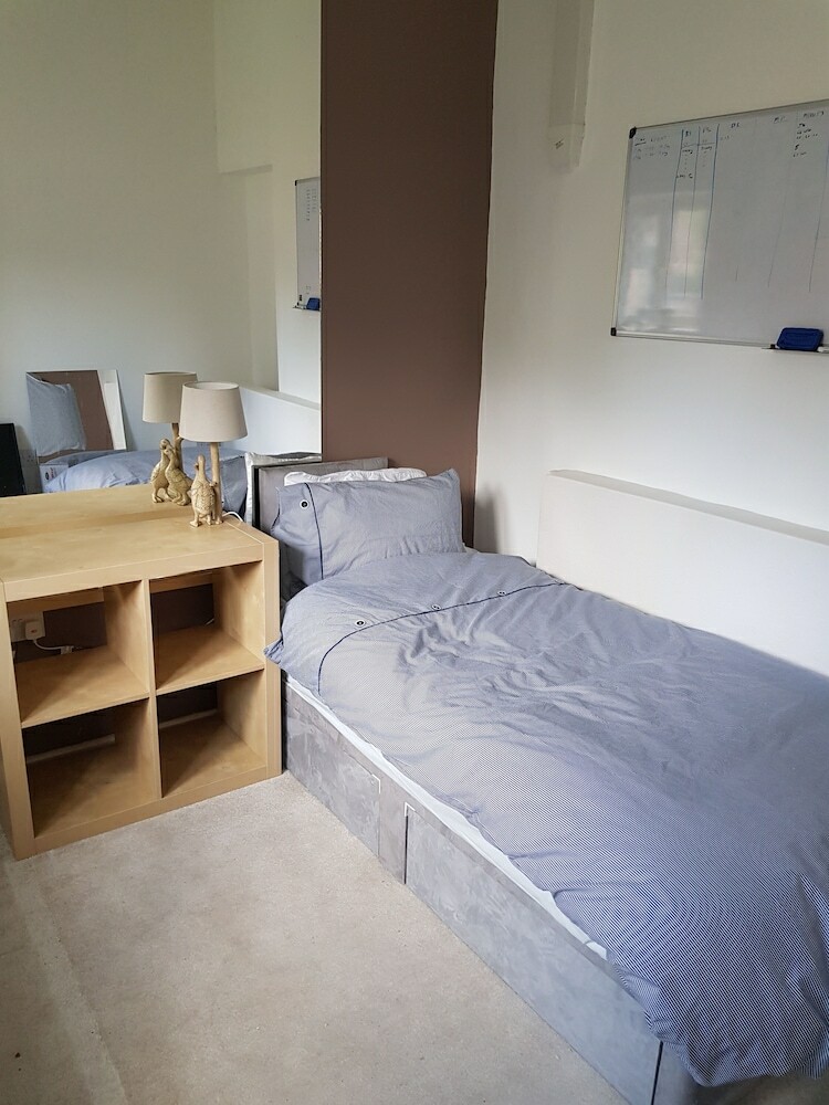 Beautiful Rooms Near Excel Center