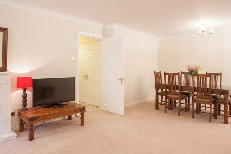 Apartment Next To Victoria Station