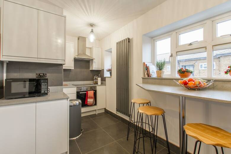 Luxury London Apartment 5-double Rooms