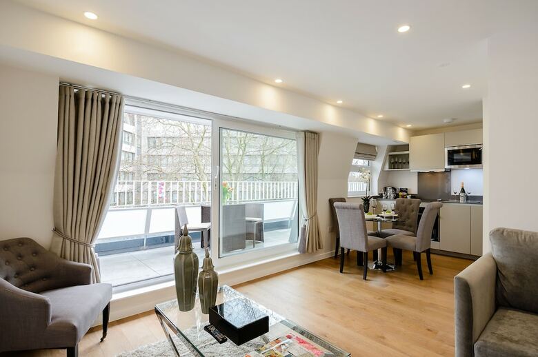 Lak Serviced Apartments