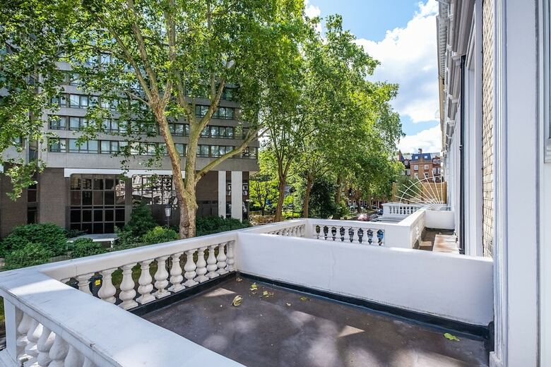 Lak Serviced Apartments