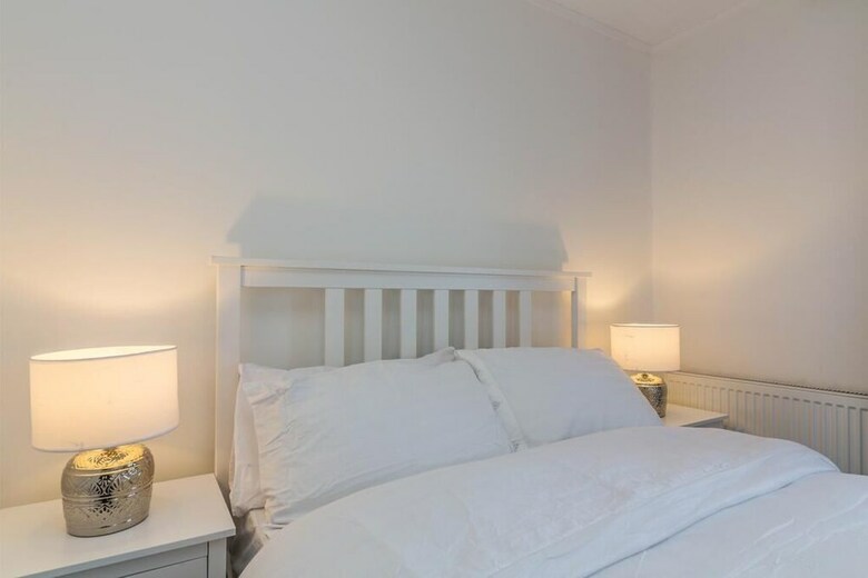 Magdala Apartment Sleek And Modern 2bed