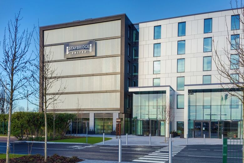 Aparthotel Staybridge Suites London Heathrow - Bath Road