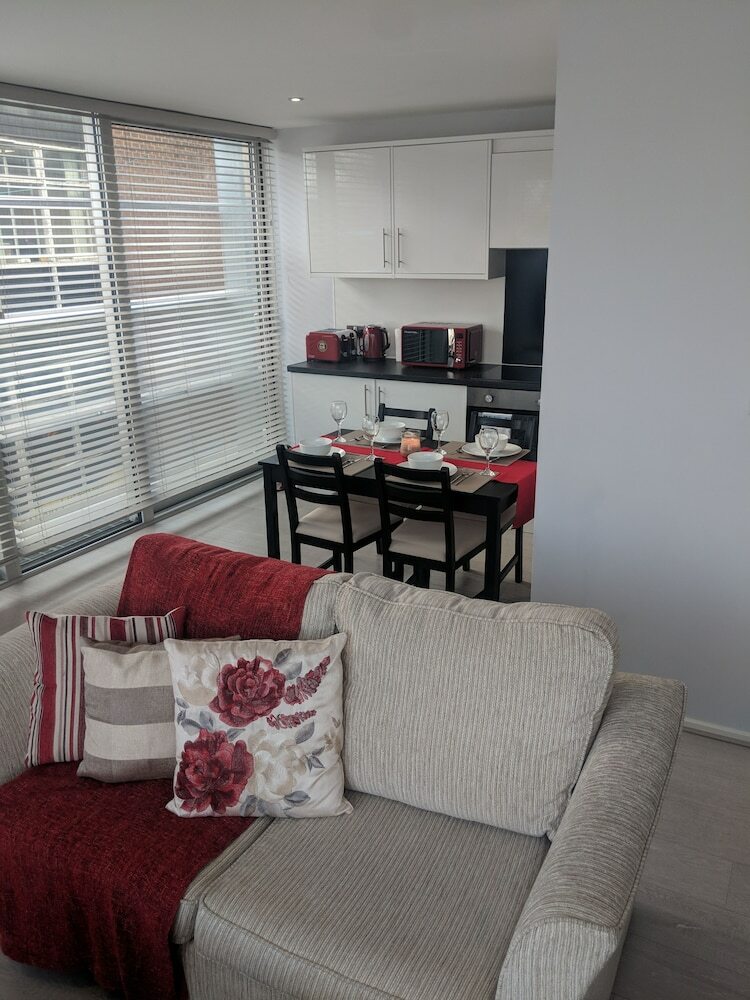 Lt Grove Apartment - Stratford