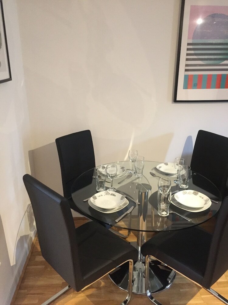 Superior 2 Bedroom Apartments