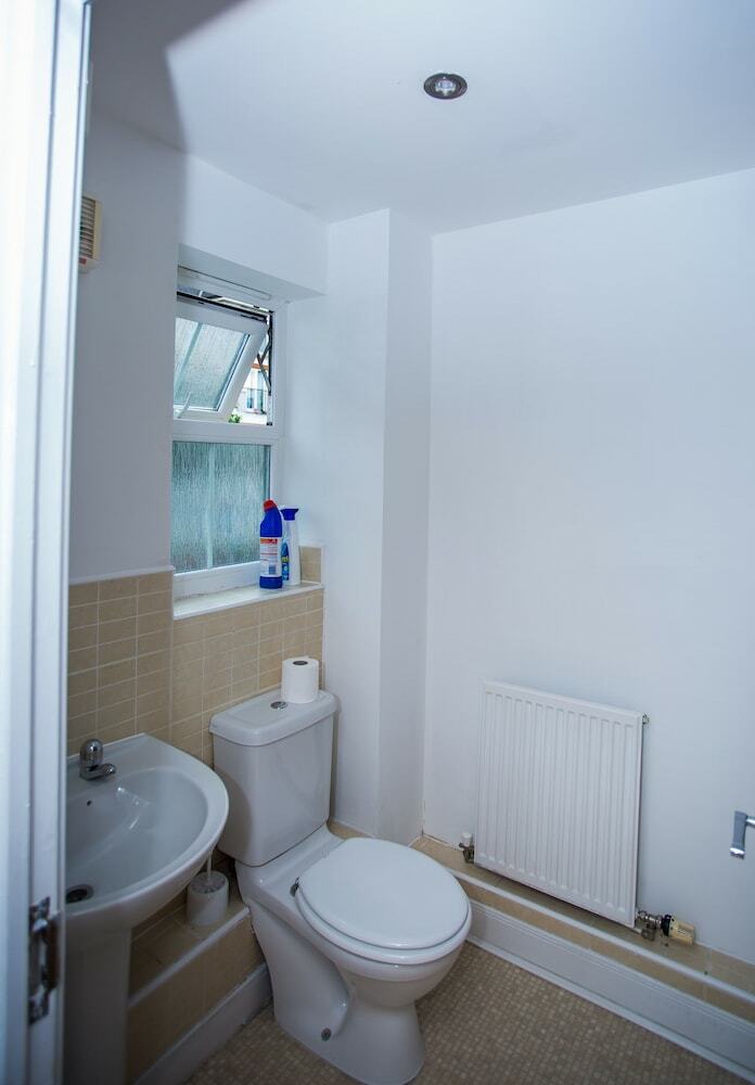Superior 2 Bedroom Apartments