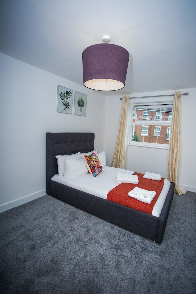 Superior 2 Bedroom Apartments