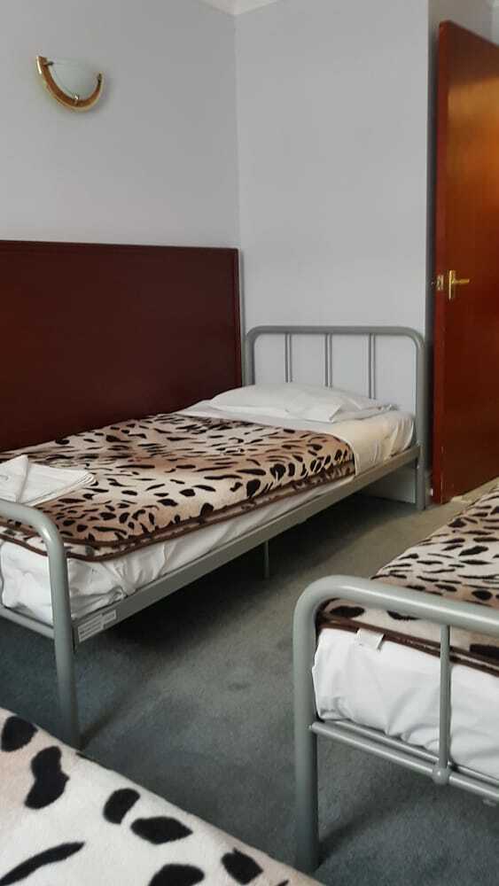 Mandalay Picton House Hotel