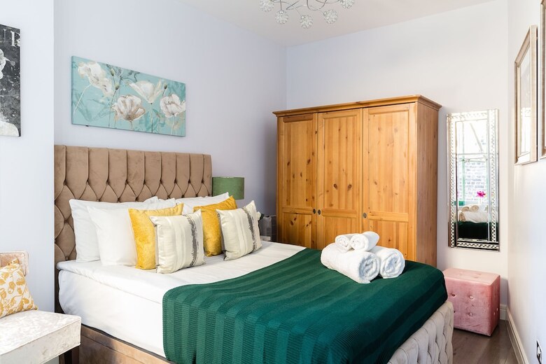 Molyneux Street Apartments