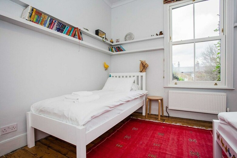 Stunning Stylish 3 Bed House In Fantastic Location