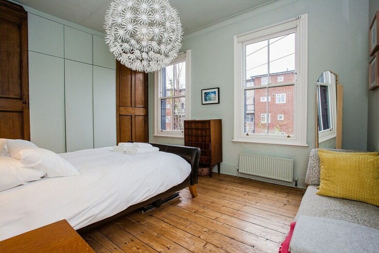 Stunning Stylish 3 Bed House In Fantastic Location