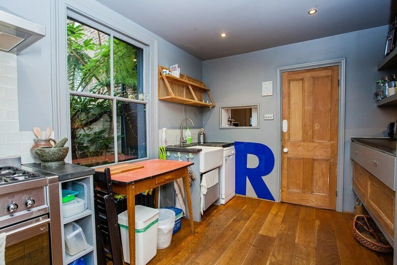 Stunning Stylish 3 Bed House In Fantastic Location