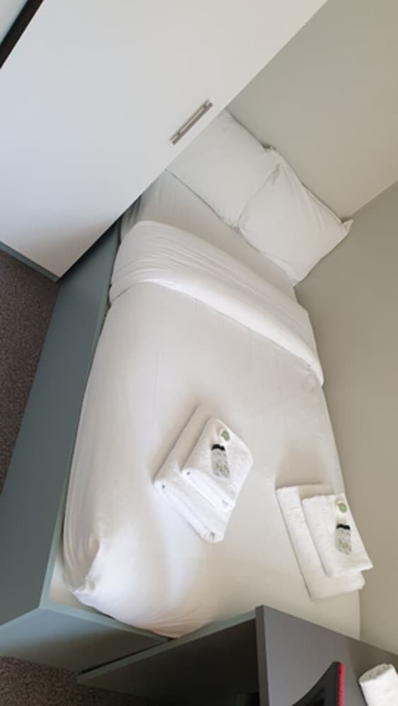 Bed & Breakfast Modern Rooms And Studio In Westminster