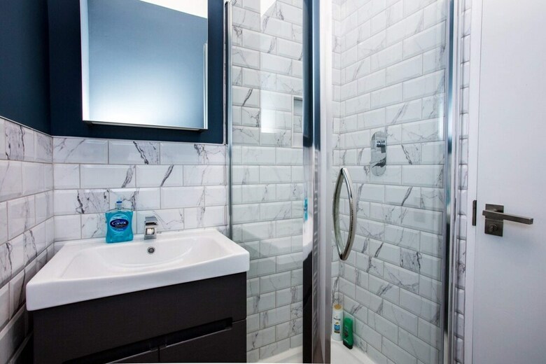 Bright, Vibrant 1 Bd Apartment In Sth Hampstead!