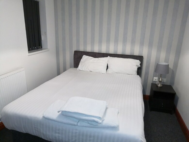 Kirks Korner Hotel