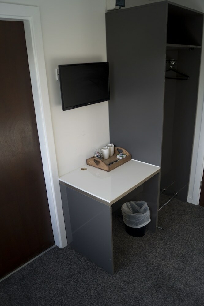 Kirks Korner Hotel