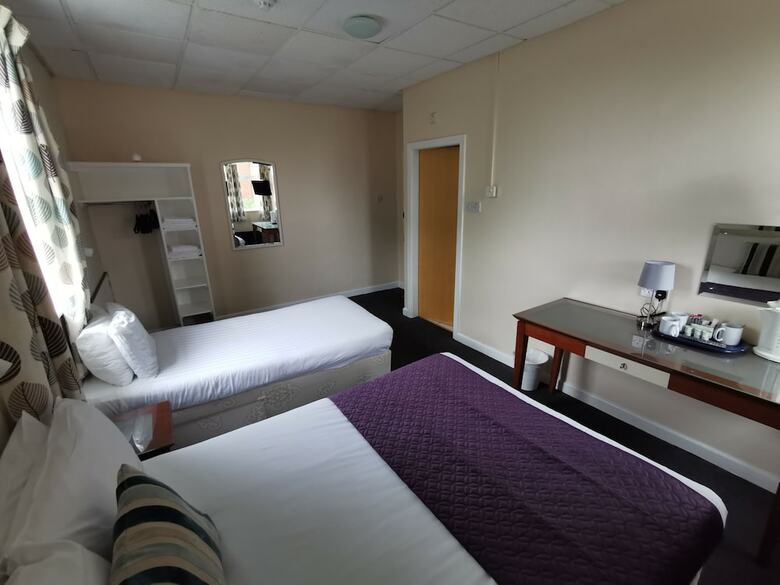 Goosepool Hotel