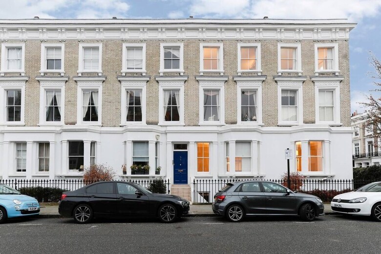 Attractive Chelsea Apartment Sleeps 4