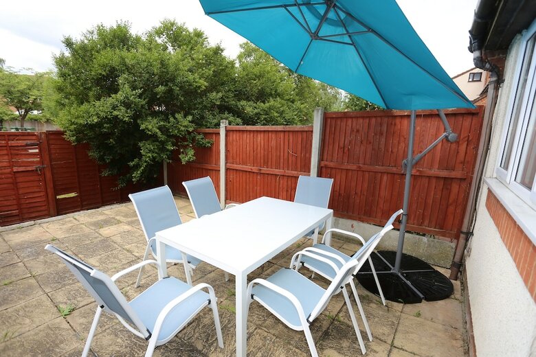 Beautiful 3 Beds House - Thamesmead