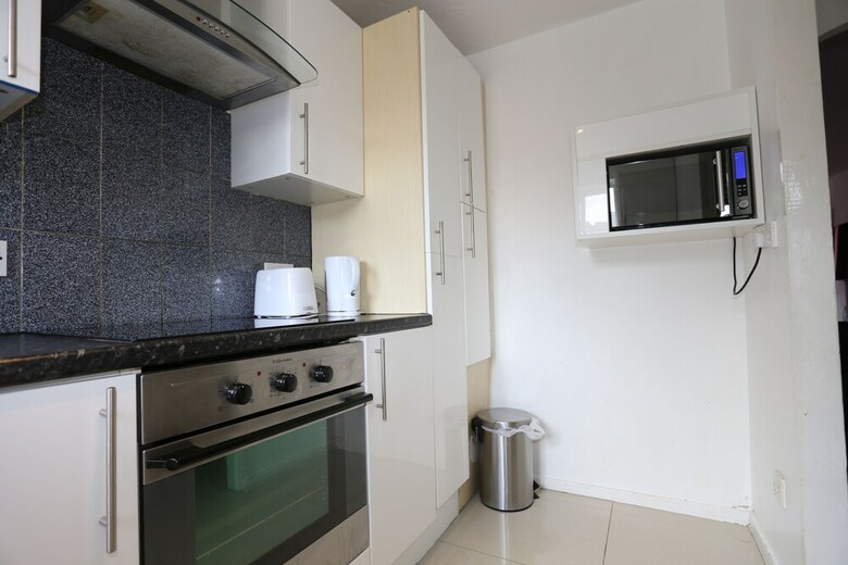 Beautiful 3 Beds House - Thamesmead