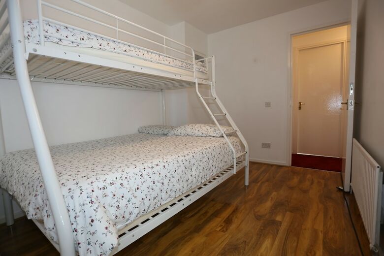 Beautiful 3 Beds House - Thamesmead
