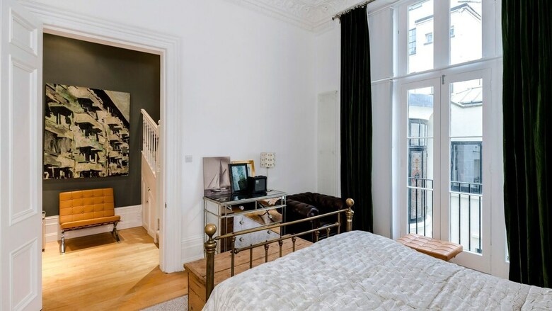 The Spacious Cleveland Square Apartment