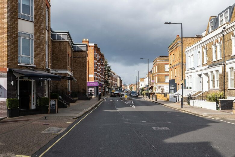 Stylish Fulham Home Close To The River Thames