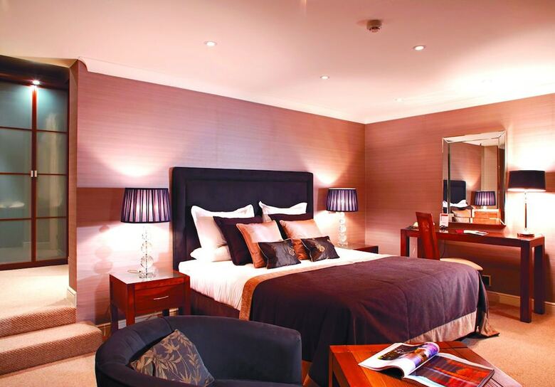 Rowton Hall Hotel And Spa