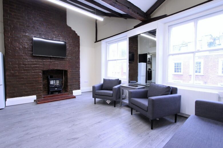 Stunning Loft Apartment In Knightsbridge