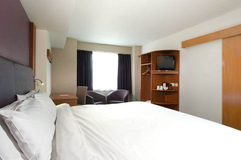 The Newbridge Hotel