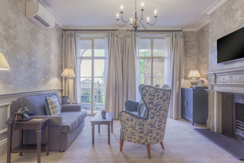 Richmond Hill Hotel