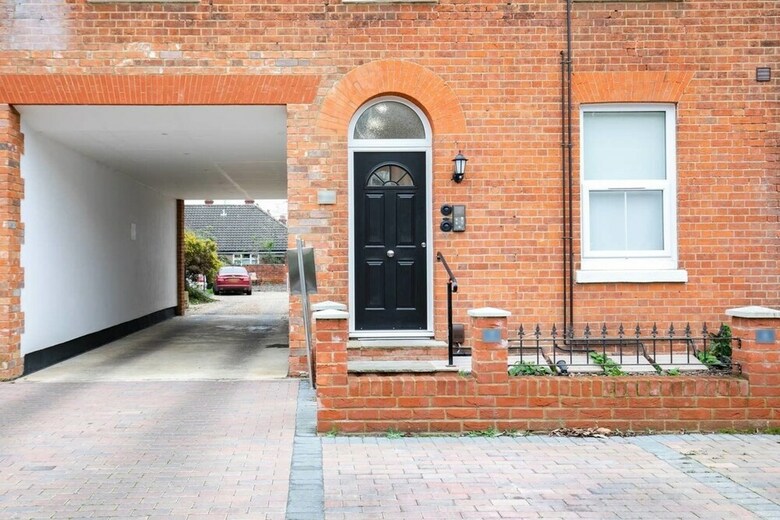 12 Helena House Studio