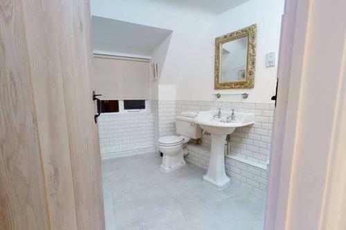 Idyllic Oxfordshire Village Holiday Cottage
