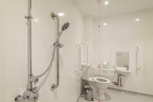 Apartamento No 3 Ocean Cabins Disabled Room - Saundersfoot Harbour - Saundersfoot