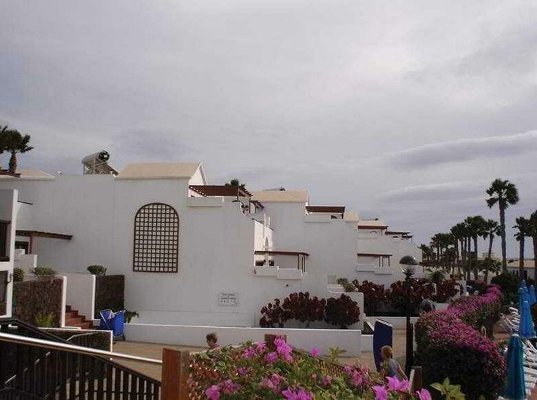 Hotel Flamingo Beach Resort